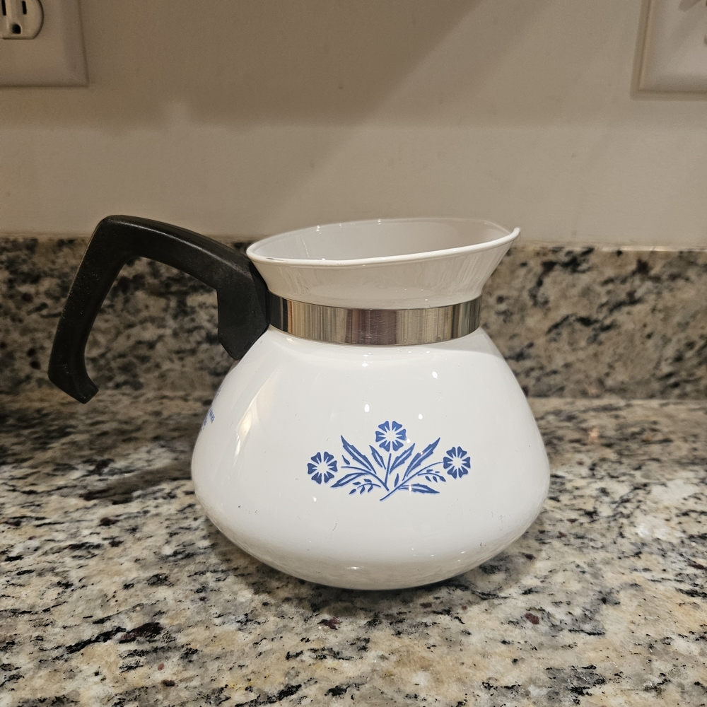 CorningWare Cornflower 6 Cup Teapot